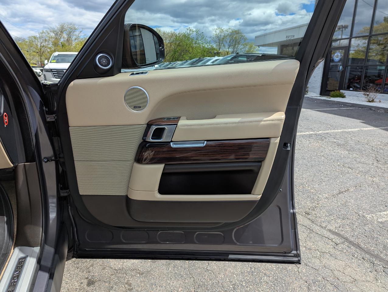 Land Rover Range Rover V8 Supercharged LWB 2017