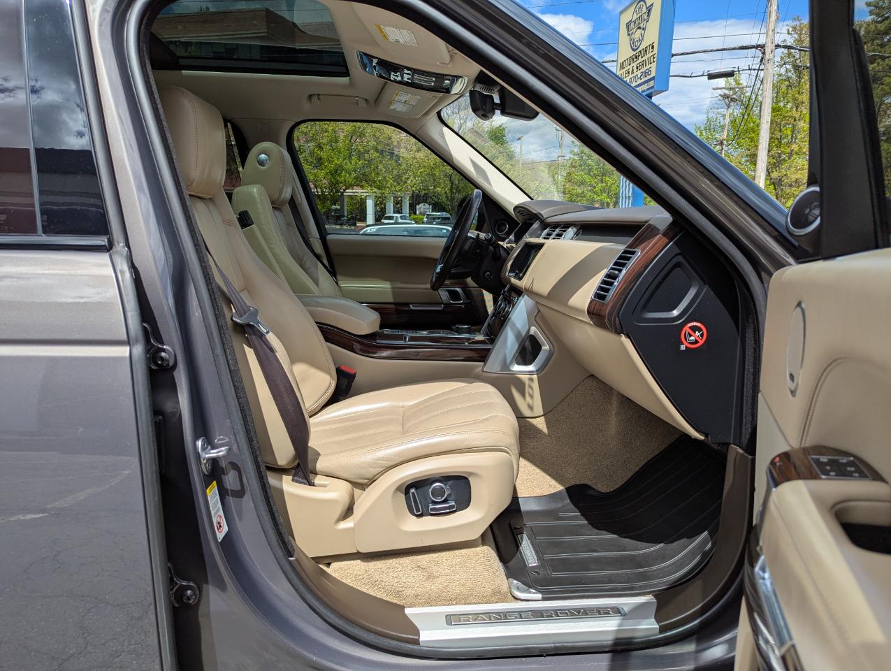 Land Rover Range Rover V8 Supercharged LWB 2017