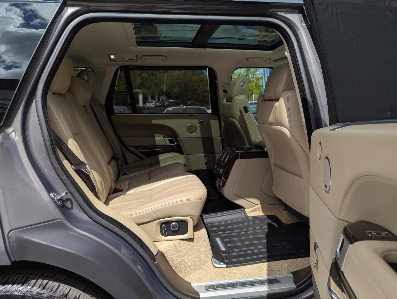 Land Rover Range Rover V8 Supercharged LWB 2017