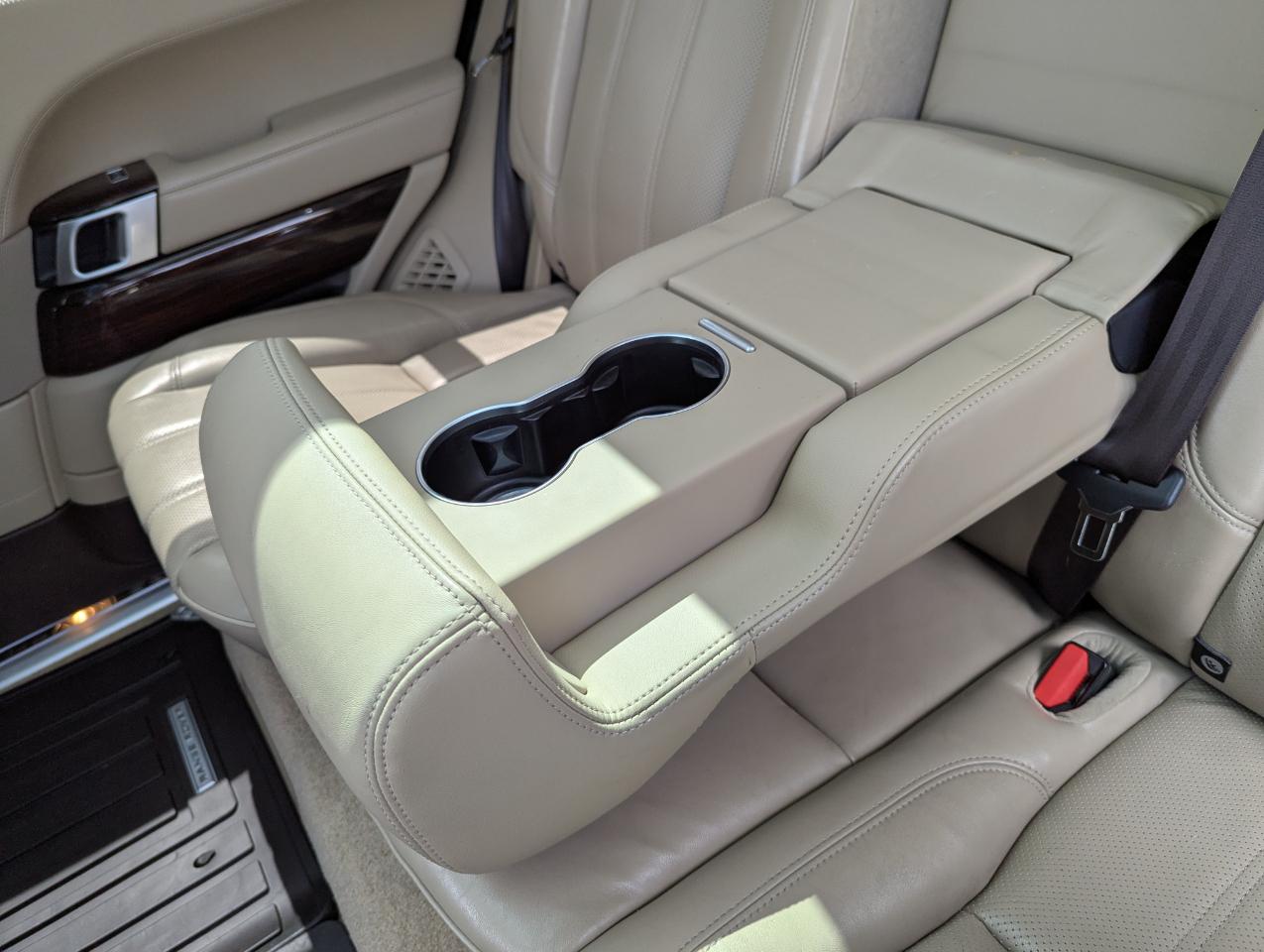 Land Rover Range Rover V8 Supercharged LWB 2017