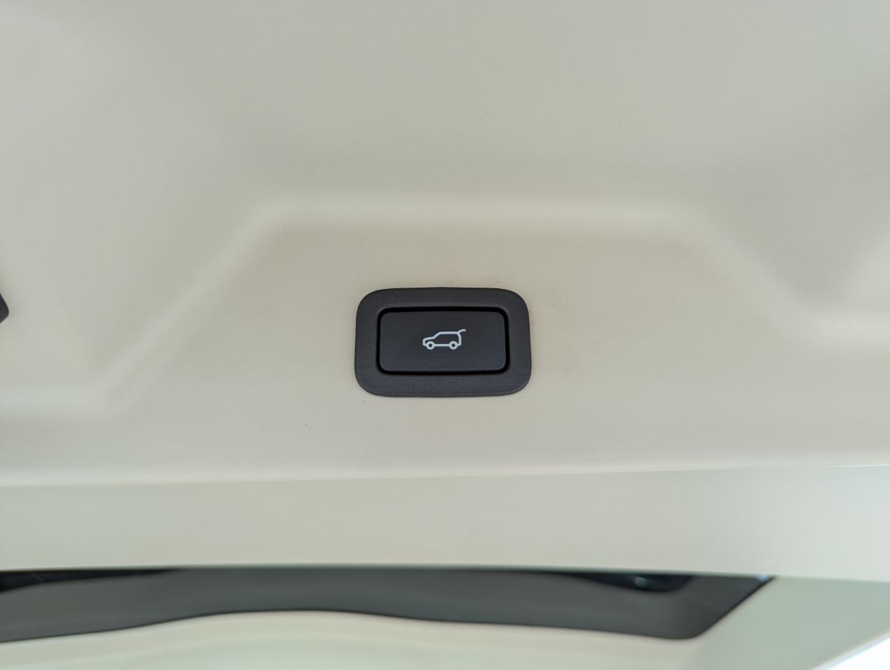 Land Rover Range Rover V8 Supercharged LWB 2017