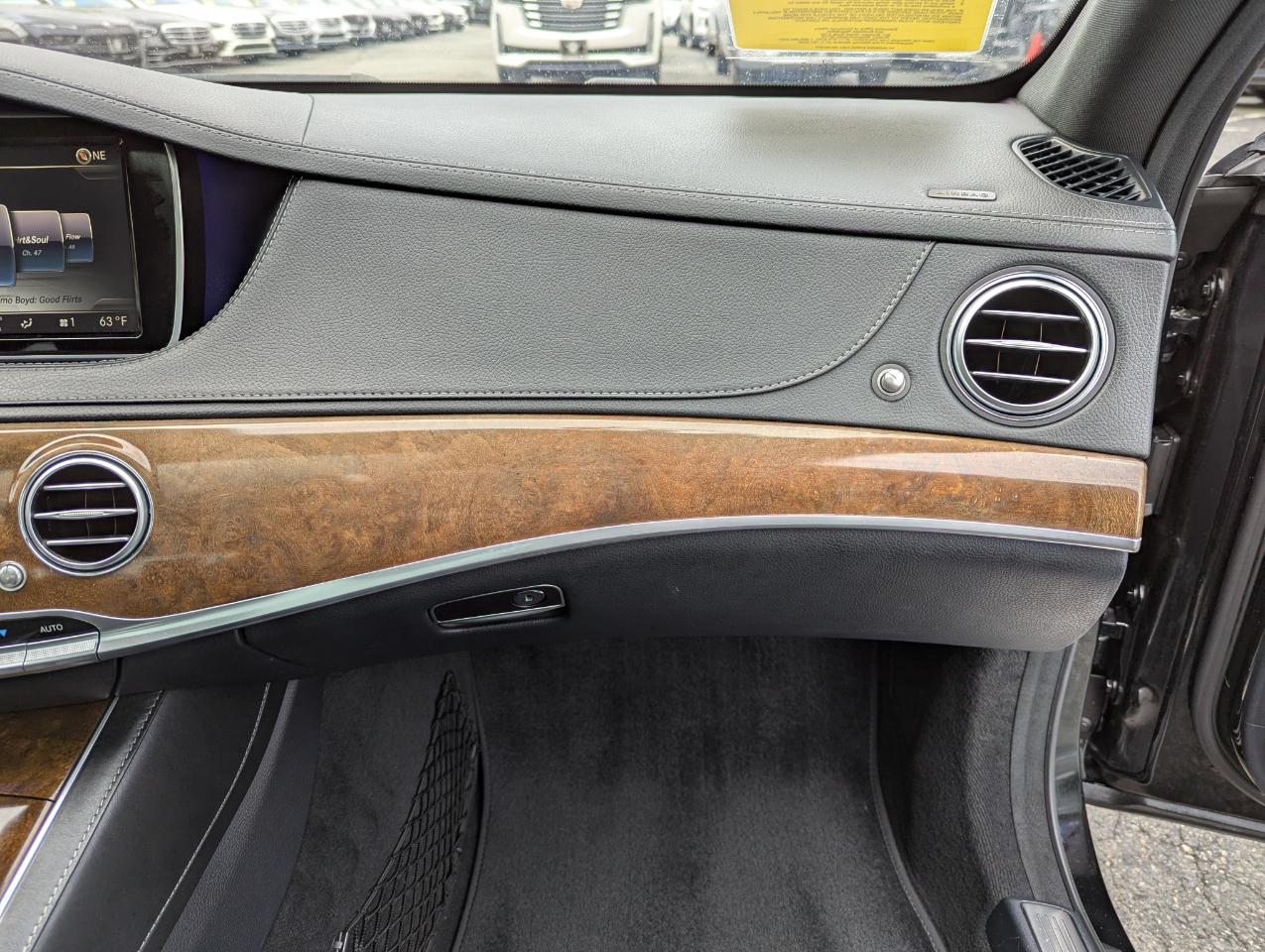 Mercedes-Benz S-Class 4dr Sdn S 550 4MATIC 2016