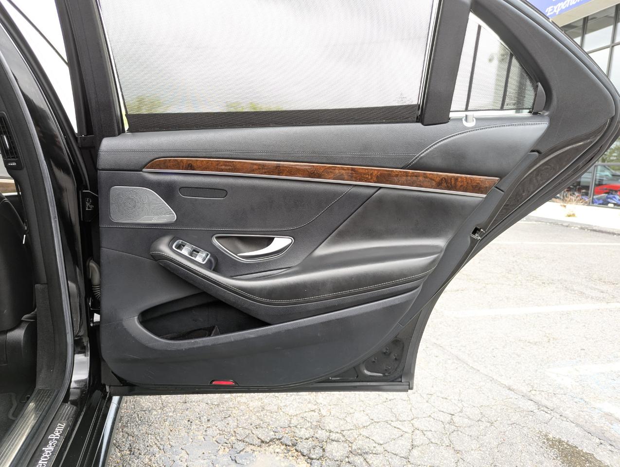Mercedes-Benz S-Class 4dr Sdn S 550 4MATIC 2016