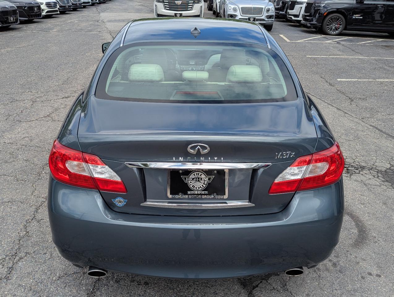 Infiniti M37 4dr Sdn AWD 2011