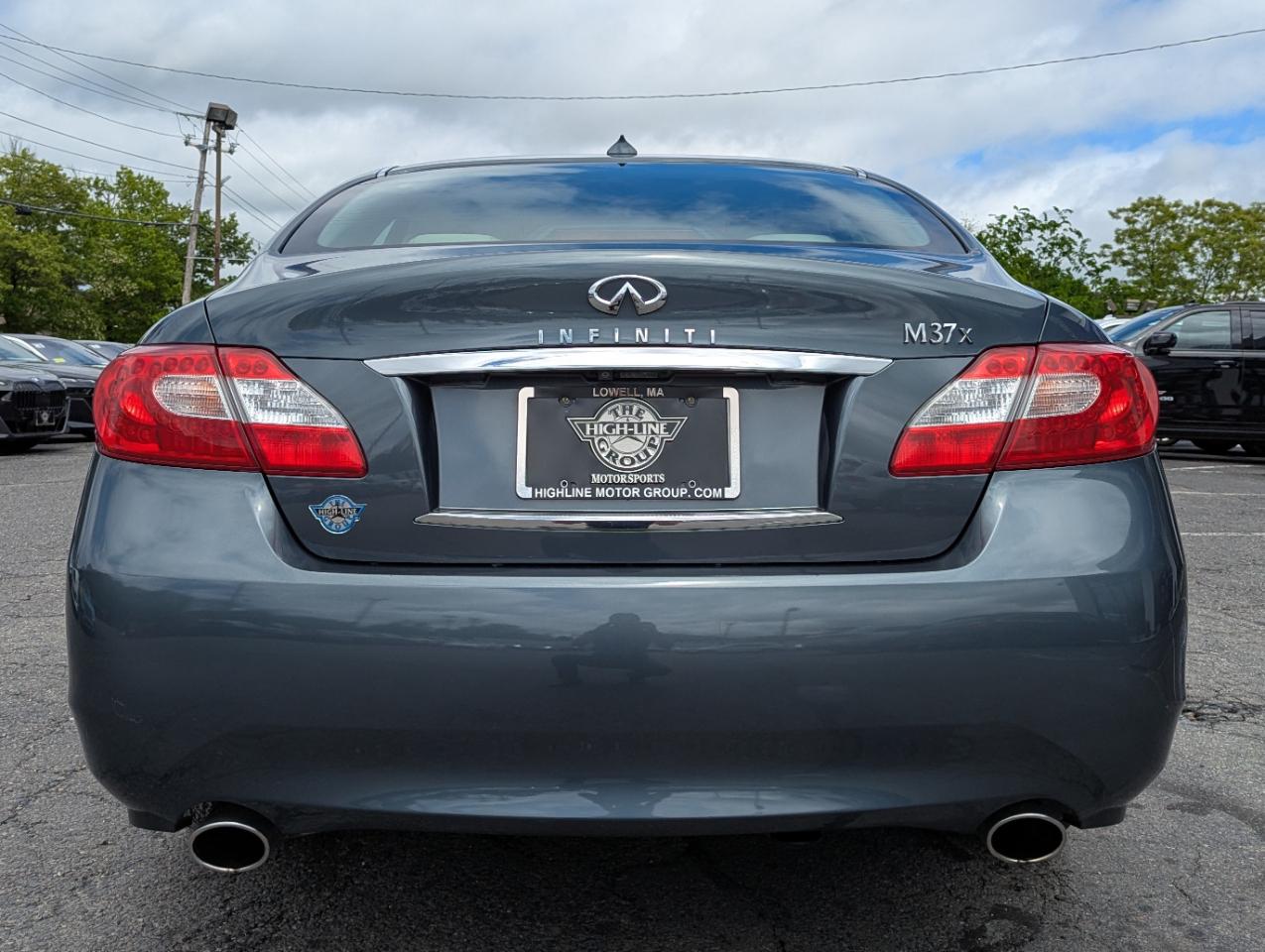 Infiniti M37 4dr Sdn AWD 2011
