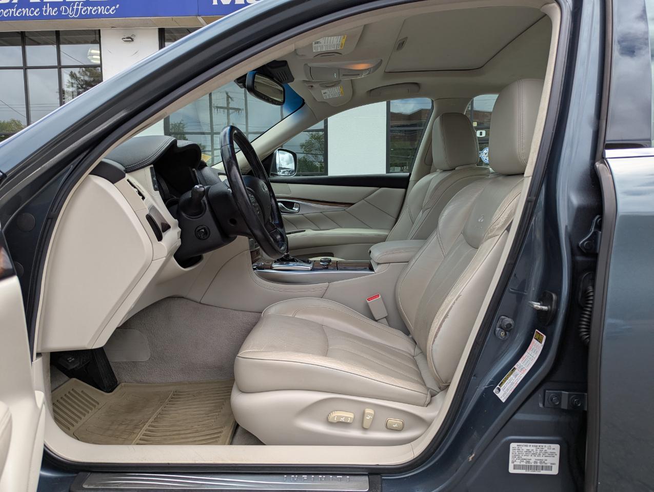 Infiniti M37 4dr Sdn AWD 2011
