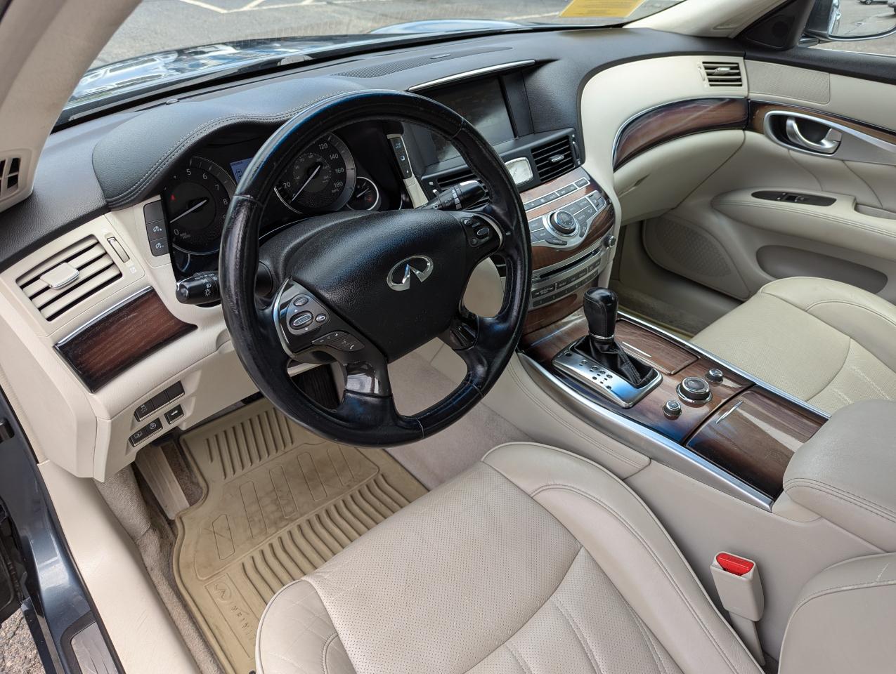 Infiniti M37 4dr Sdn AWD 2011