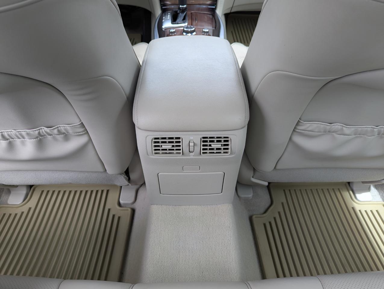 Infiniti M37 4dr Sdn AWD 2011