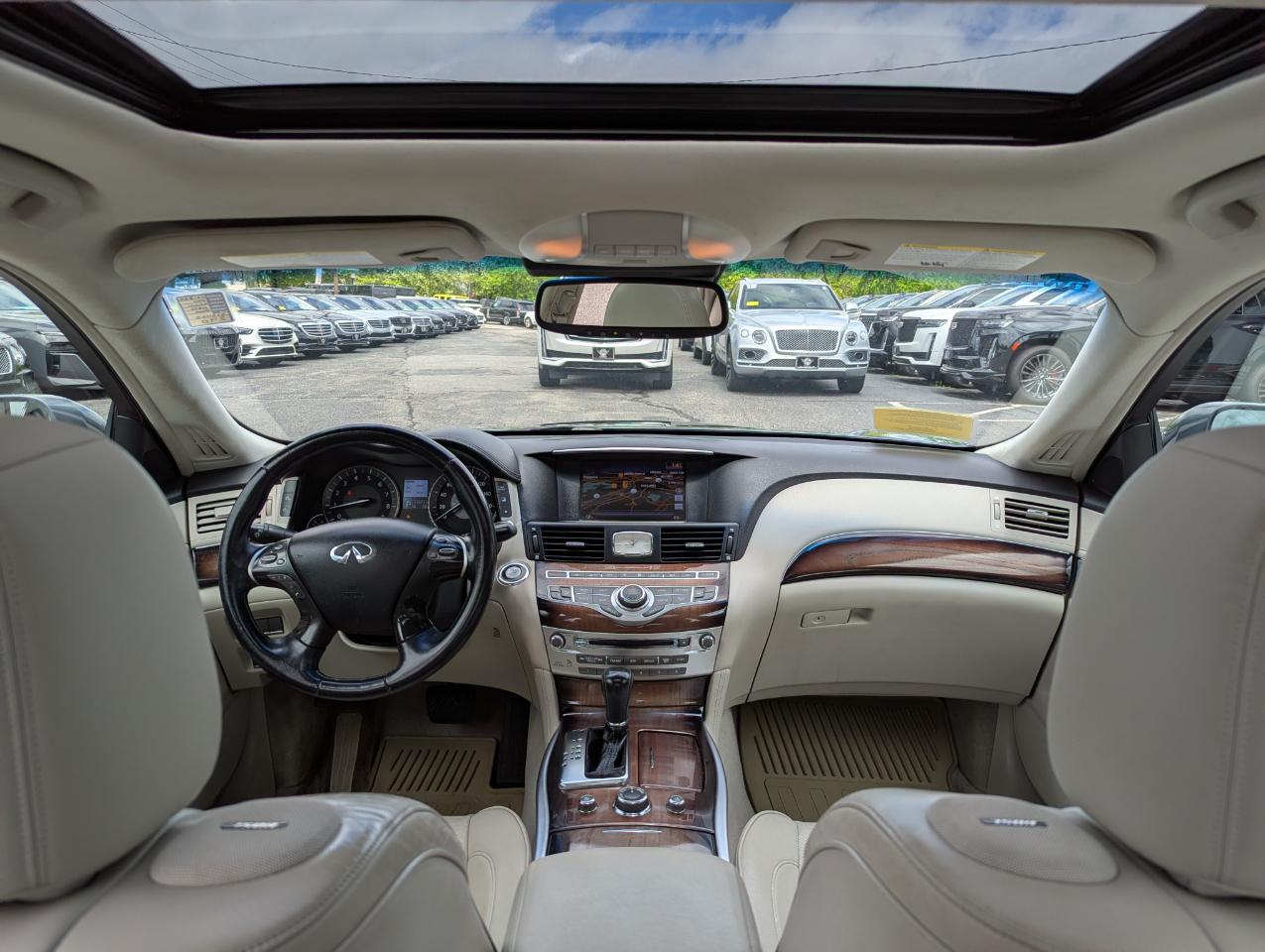 Infiniti M37 4dr Sdn AWD 2011