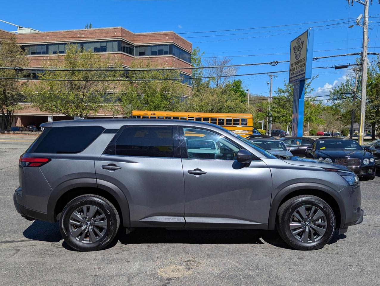 Nissan Pathfinder S 4WD 2022