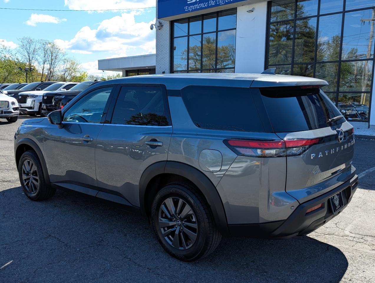 Nissan Pathfinder S 4WD 2022