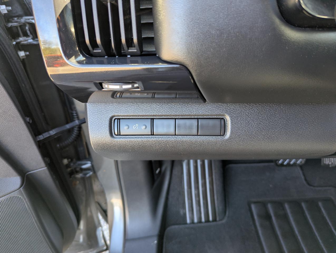 Nissan Pathfinder S 4WD 2022
