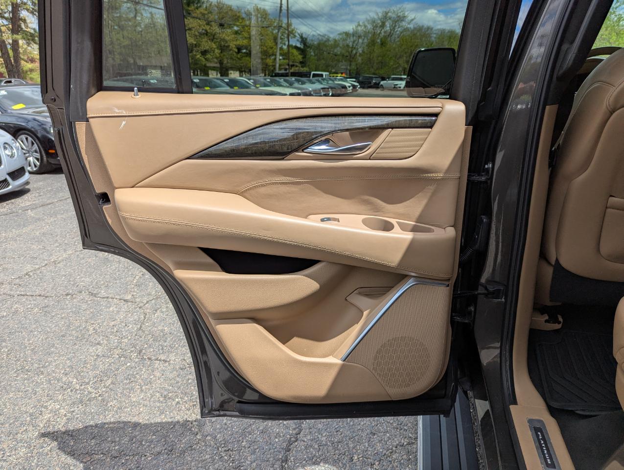 Cadillac Escalade 4WD 4dr Platinum 2020