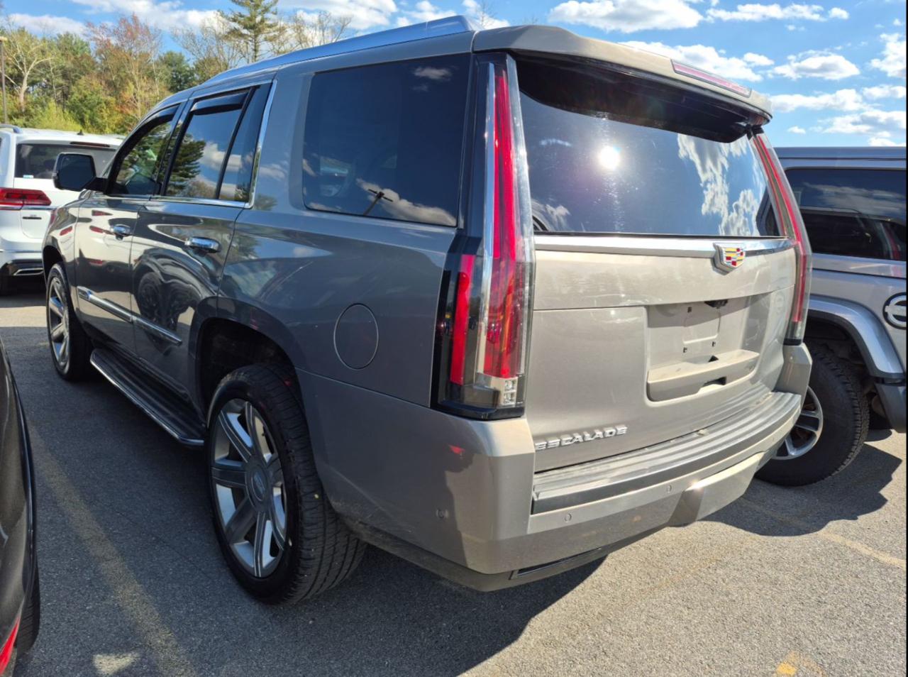 Cadillac Escalade 4WD 4dr Luxury 2017