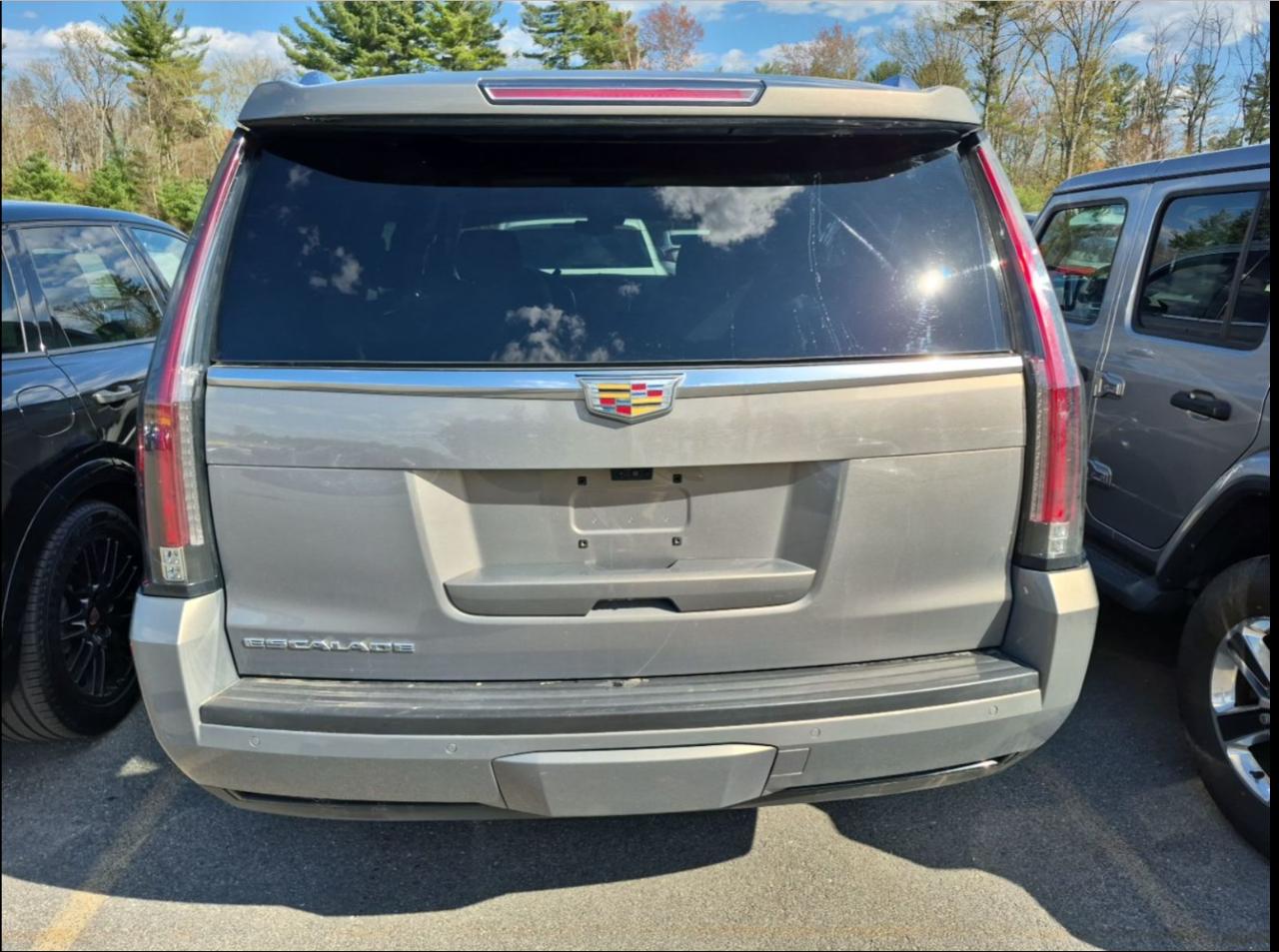 Cadillac Escalade 4WD 4dr Luxury 2017