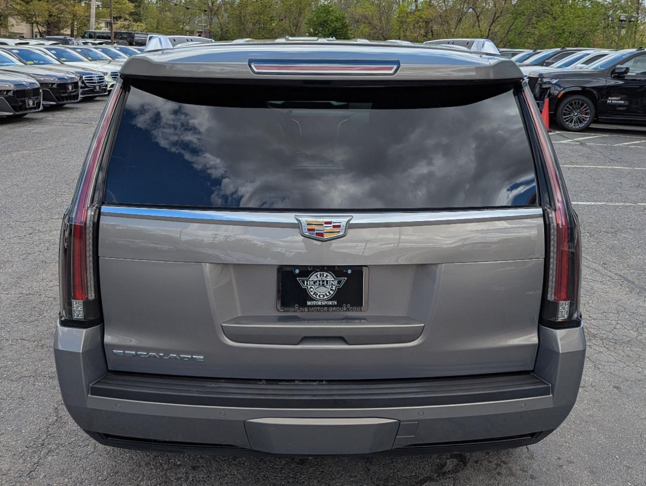 Cadillac Escalade 4WD 4dr Luxury 2017