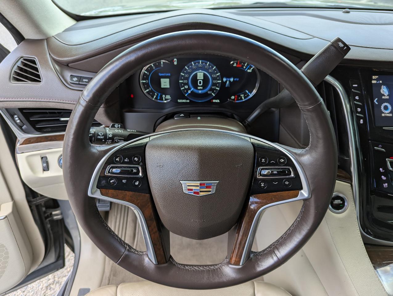 Cadillac Escalade 4WD 4dr Luxury 2017