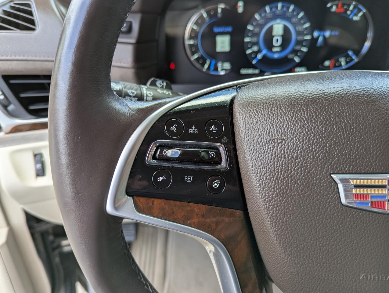 Cadillac Escalade 4WD 4dr Luxury 2017