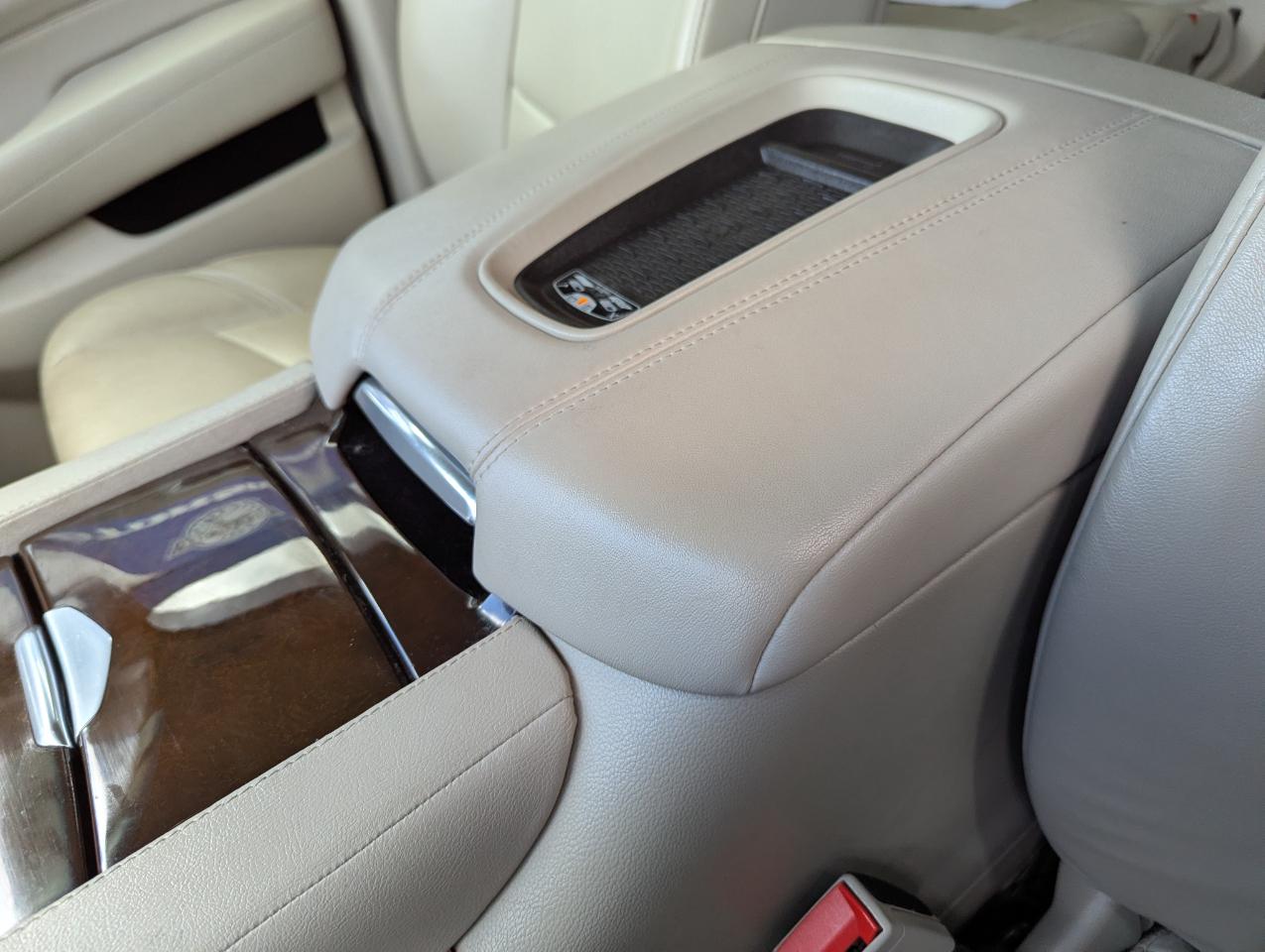Cadillac Escalade 4WD 4dr Luxury 2017