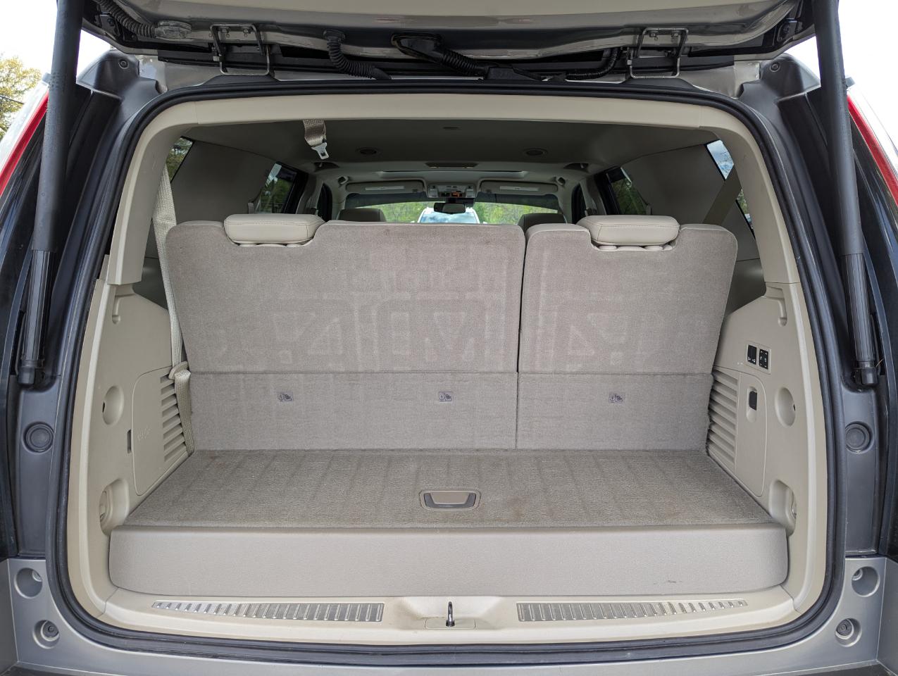 Cadillac Escalade 4WD 4dr Luxury 2017