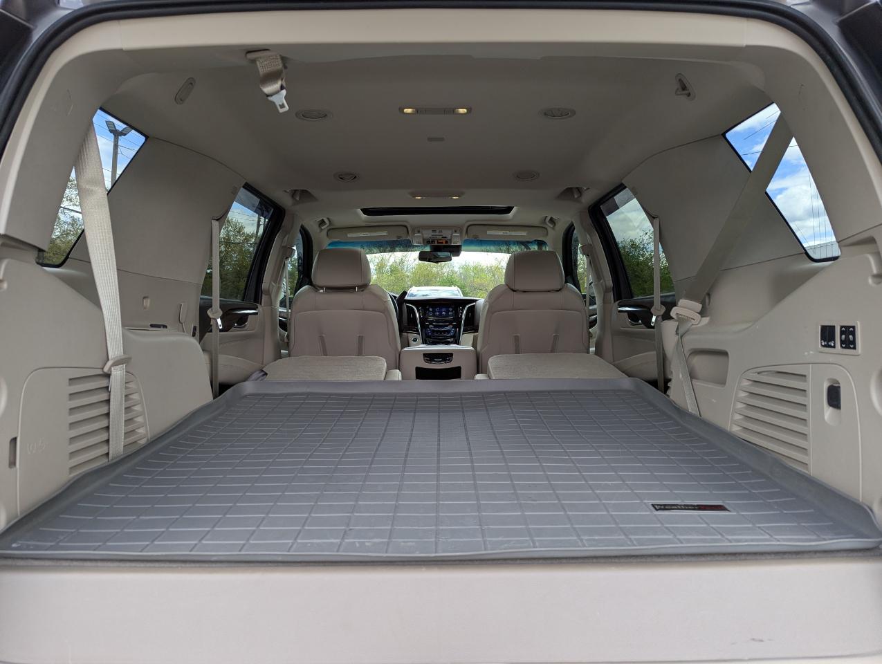 Cadillac Escalade 4WD 4dr Luxury 2017