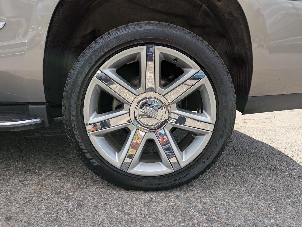Cadillac Escalade 4WD 4dr Luxury 2017