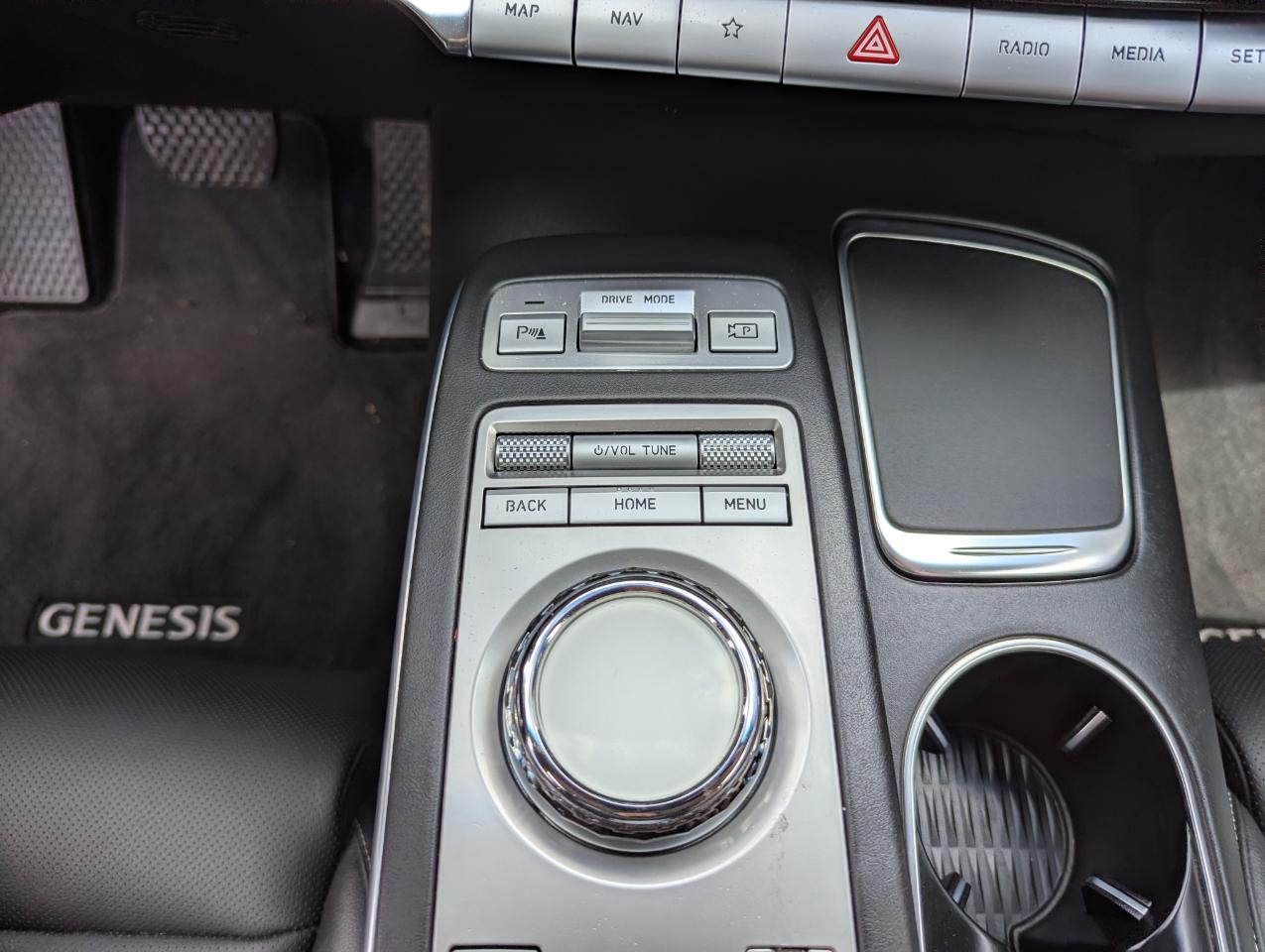 Genesis GV70 2.5T AWD 2023