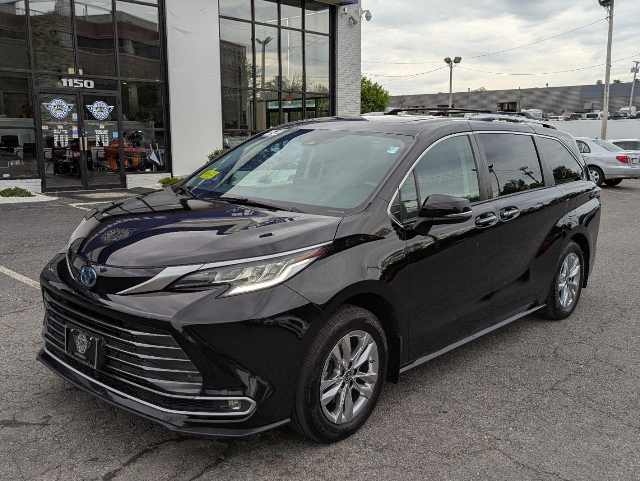 Toyota Sienna Limited AWD 7-Passenger (Natl) 2022