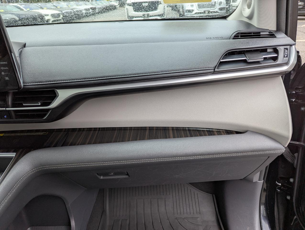 Toyota Sienna Limited AWD 7-Passenger (Natl) 2022