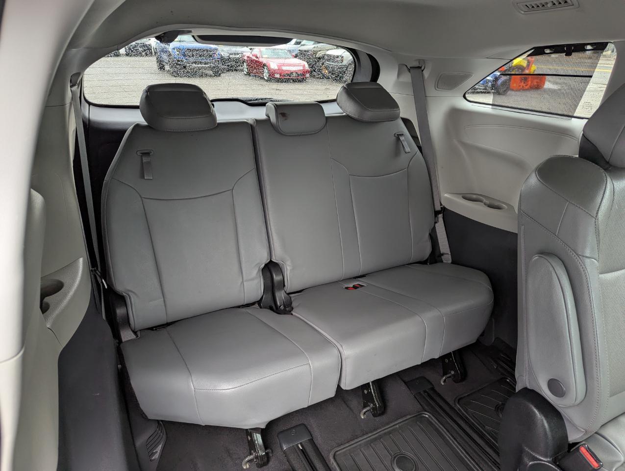 Toyota Sienna Limited AWD 7-Passenger (Natl) 2022