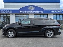 2022 Toyota Sienna 
