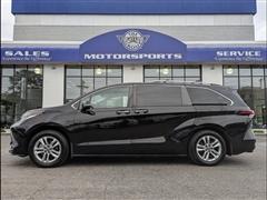 2022 Toyota Sienna 