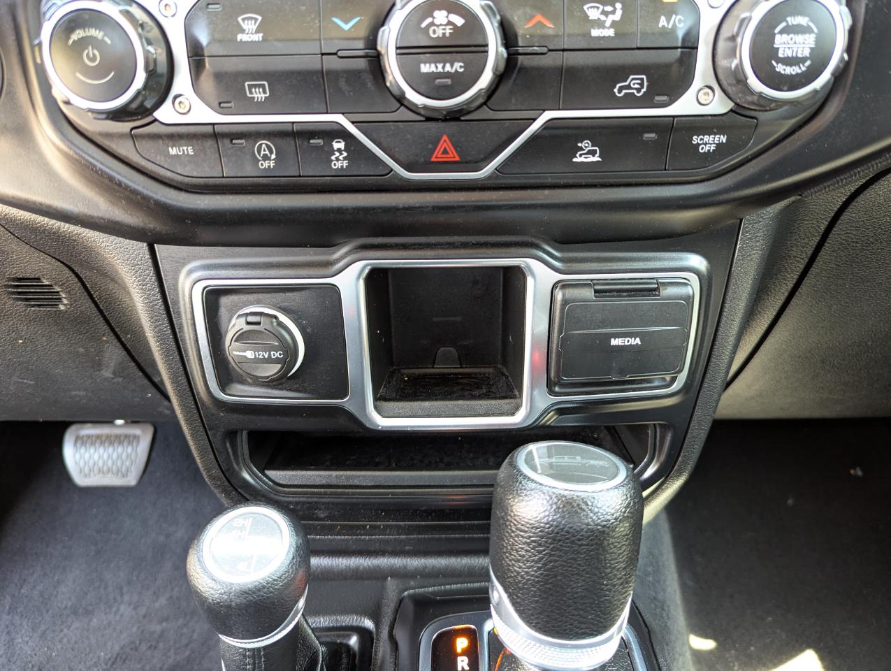 Jeep Gladiator Willys Sport 4x4 2022