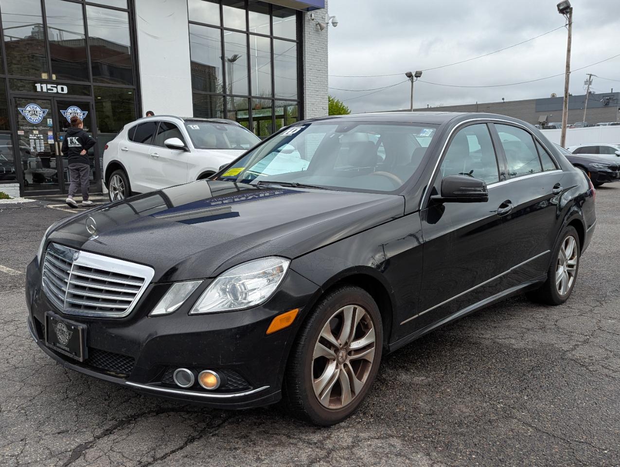 Mercedes-Benz E-Class 4dr Sdn E 350 Sport 4MATIC 2010