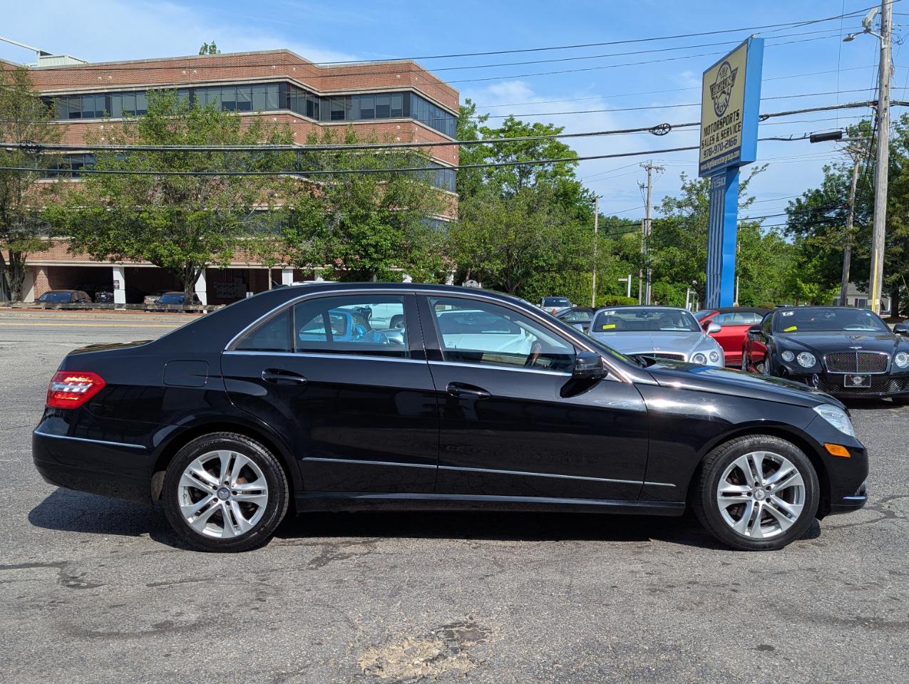 Mercedes-Benz E-Class 4dr Sdn E 350 Sport 4MATIC 2010
