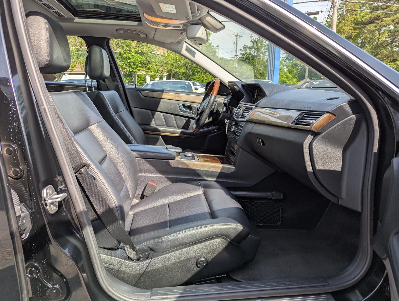 Mercedes-Benz E-Class 4dr Sdn E 350 Sport 4MATIC 2010
