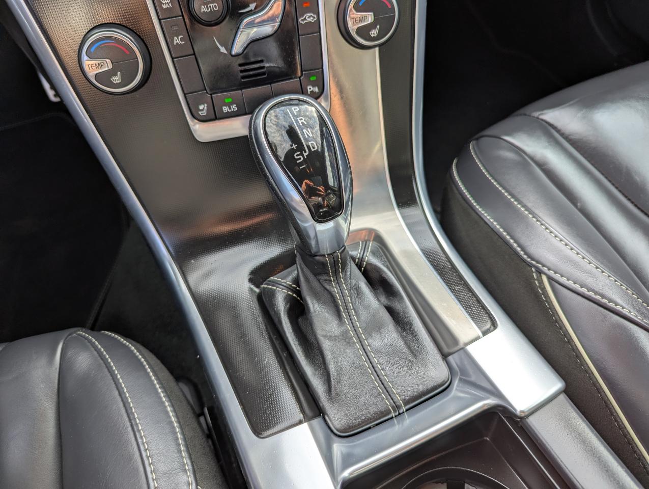 Volvo XC60 AWD 4dr 3.0L 2014