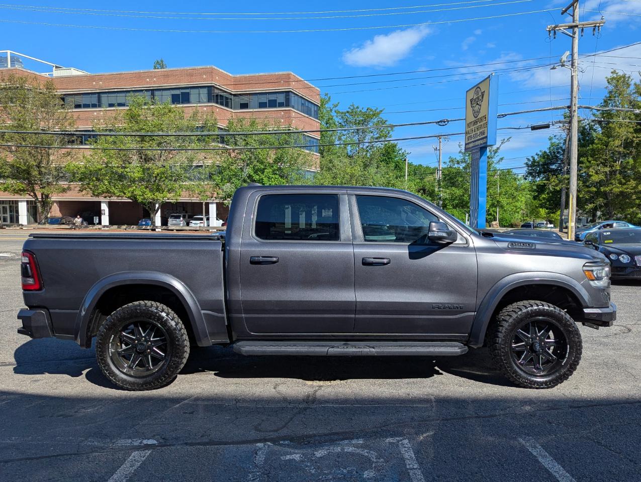 RAM 1500 Sport 4x4 Crew Cab 5'7" Box 2022