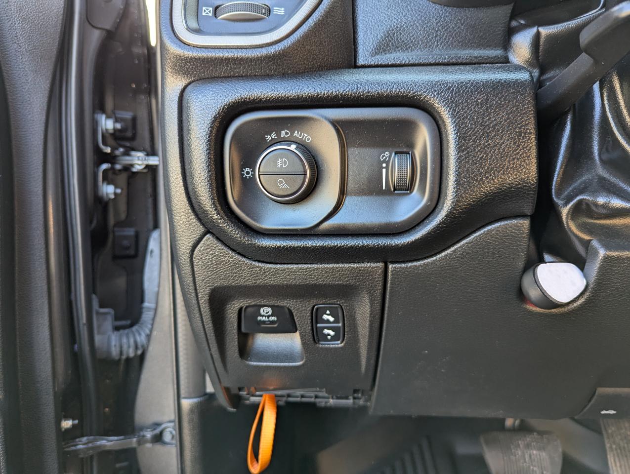 RAM 1500 Sport 4x4 Crew Cab 5'7" Box 2022