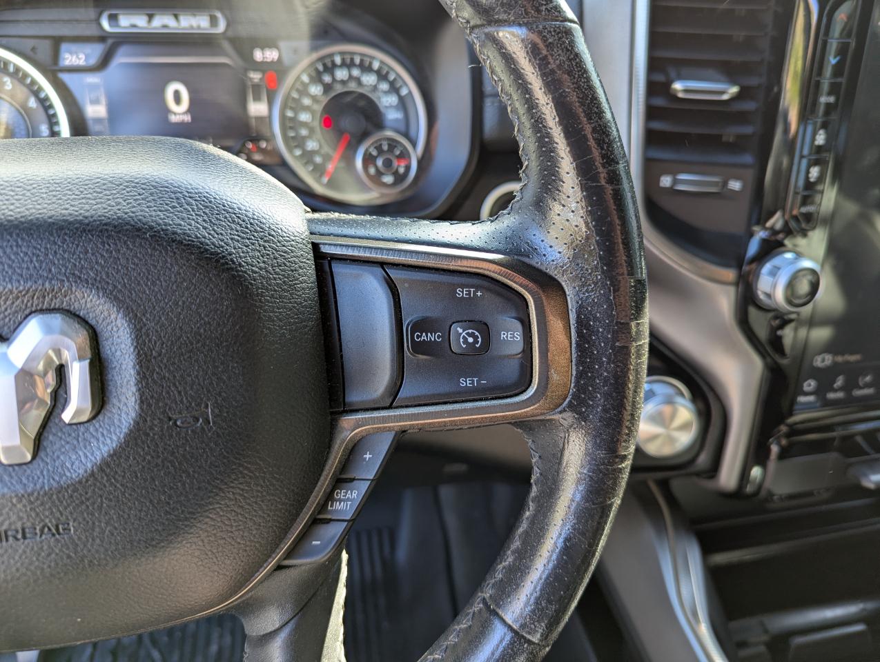 RAM 1500 Sport 4x4 Crew Cab 5'7" Box 2022