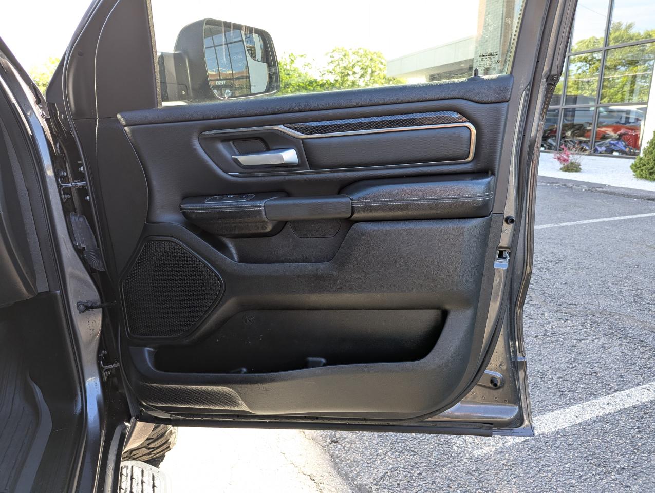 RAM 1500 Sport 4x4 Crew Cab 5'7" Box 2022
