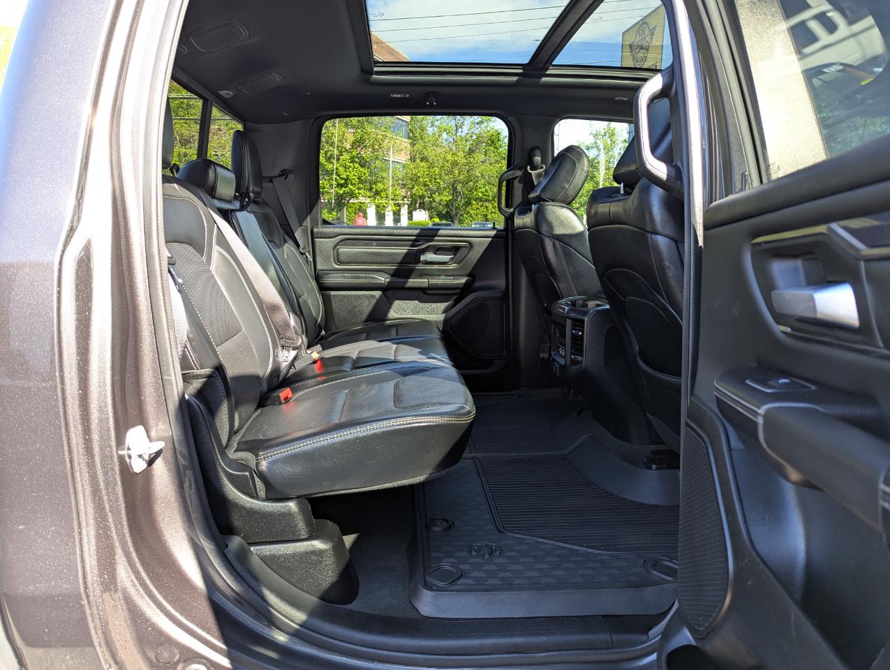 RAM 1500 Sport 4x4 Crew Cab 5'7" Box 2022