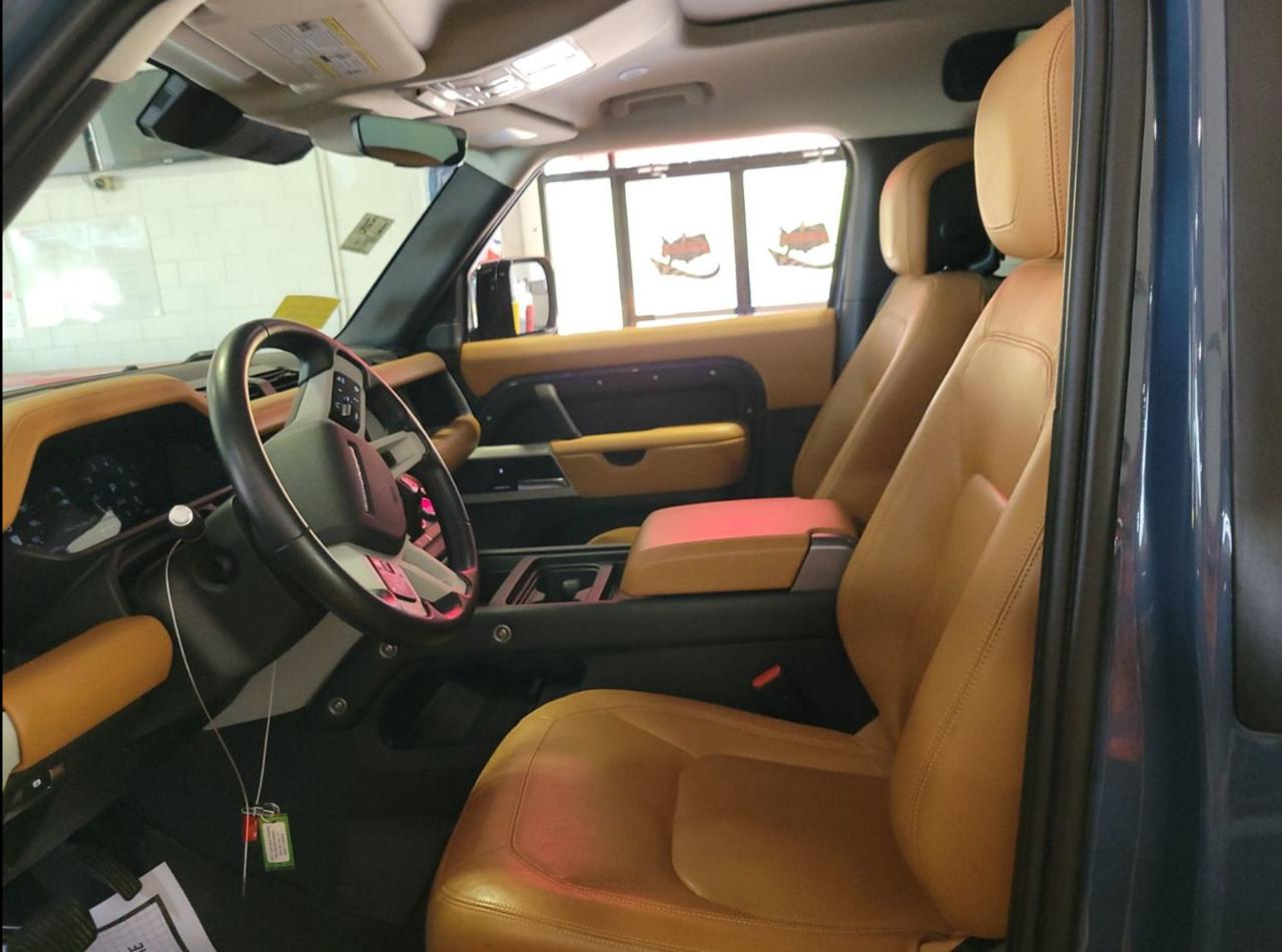 Land Rover Defender 90 P300 S 2024