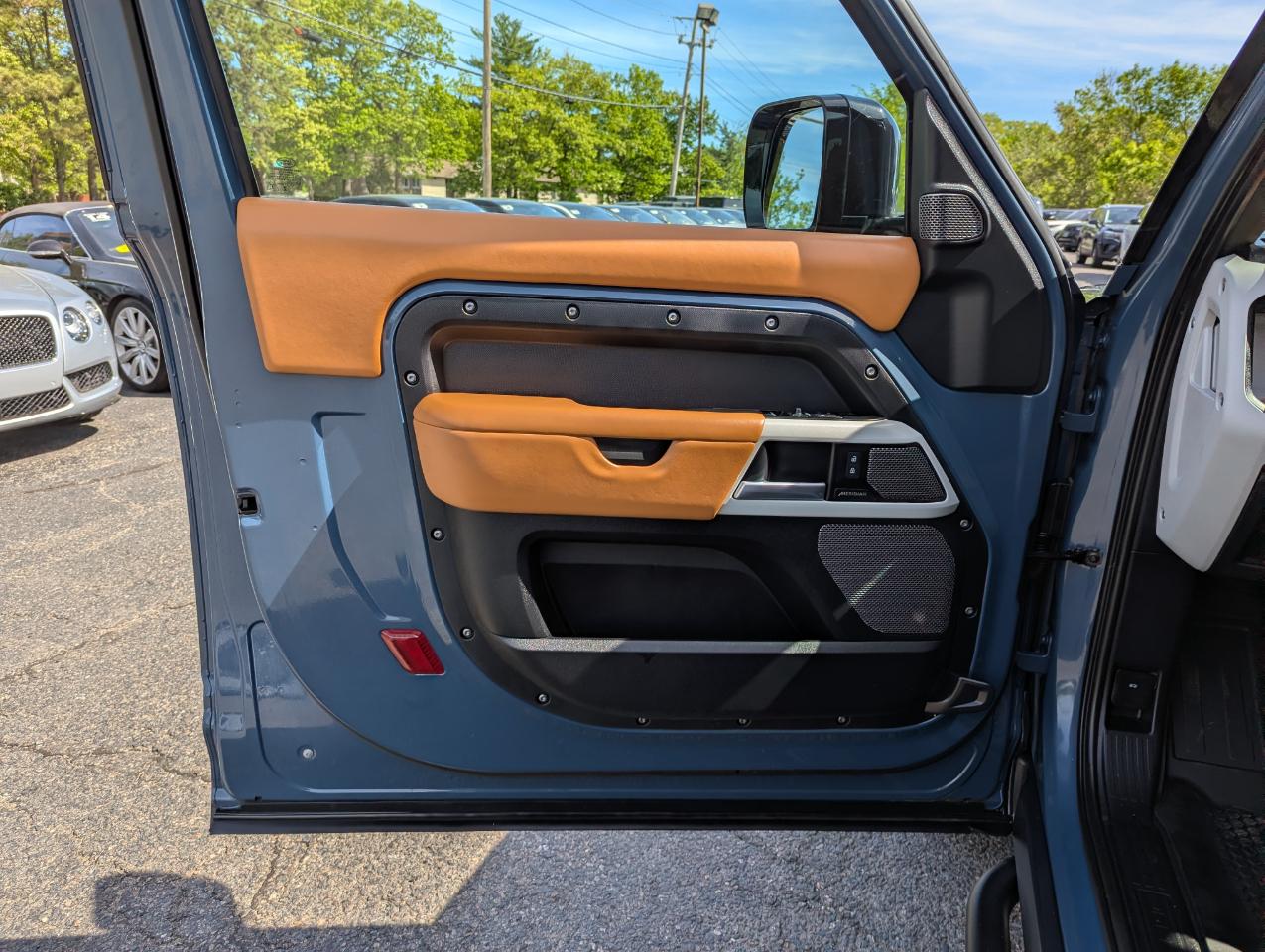 Land Rover Defender 90 P300 S 2024