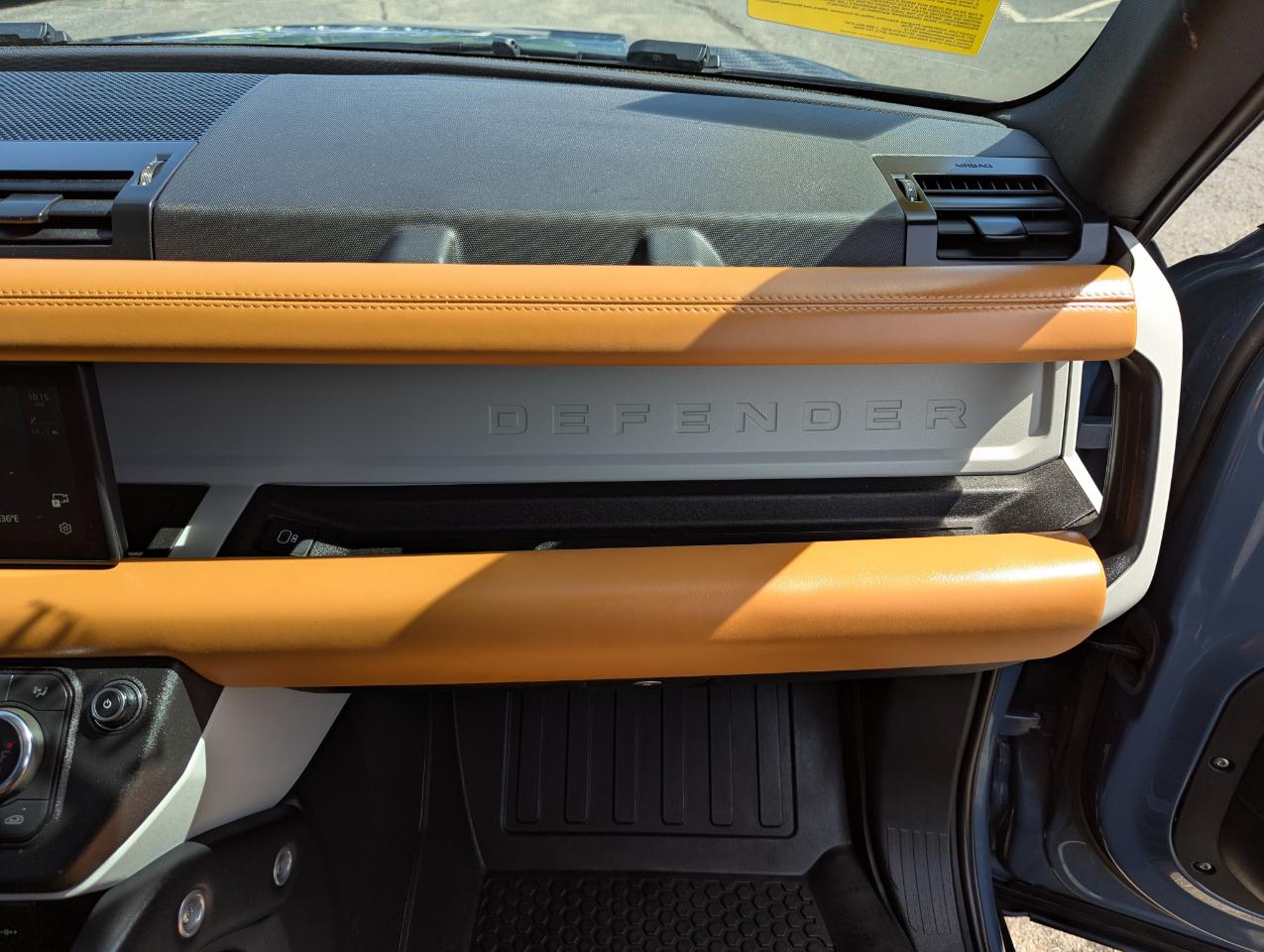 Land Rover Defender 90 P300 S 2024