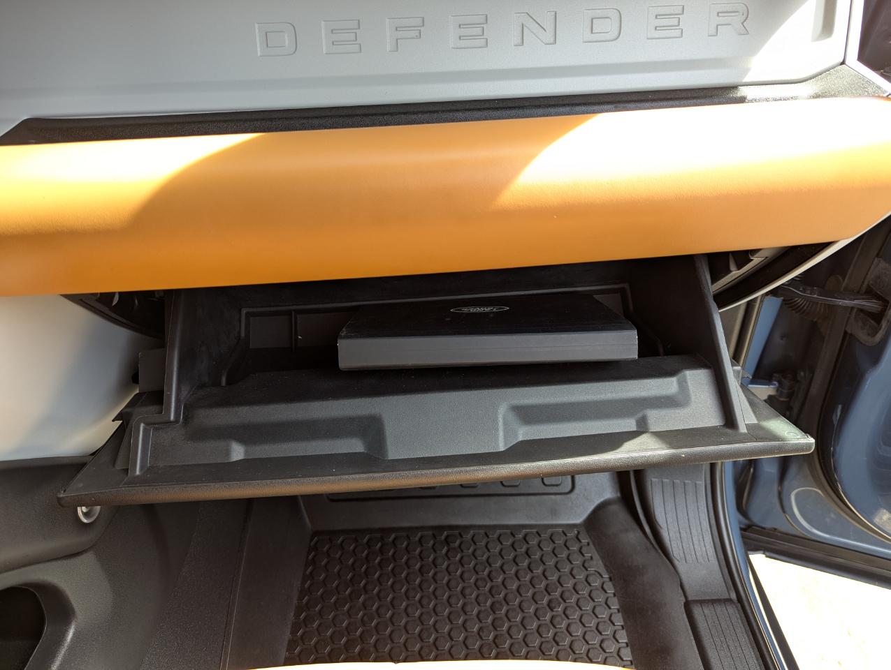 Land Rover Defender 90 P300 S 2024