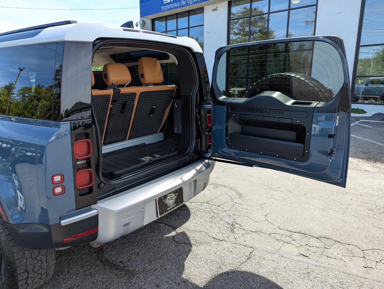 Land Rover Defender 90 P300 S 2024