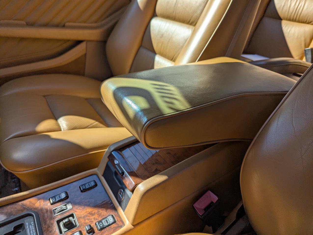 Mercedes-Benz 560 Series 2dr Coupe 560SEC 1991