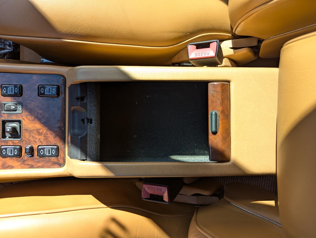 Mercedes-Benz 560 Series 2dr Coupe 560SEC 1991