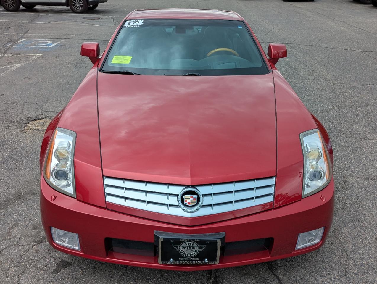 Cadillac XLR 2dr Convertible 2004